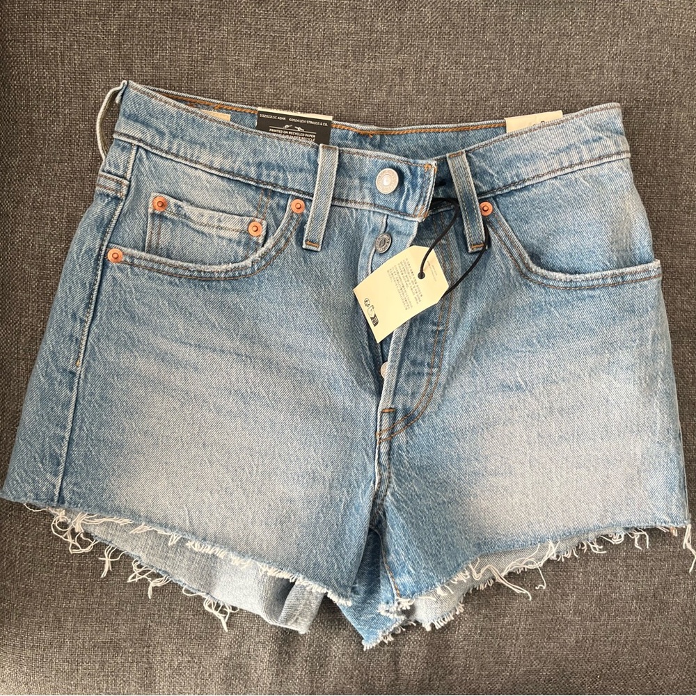 Levi’s 501 Denim Shorts New With Tag